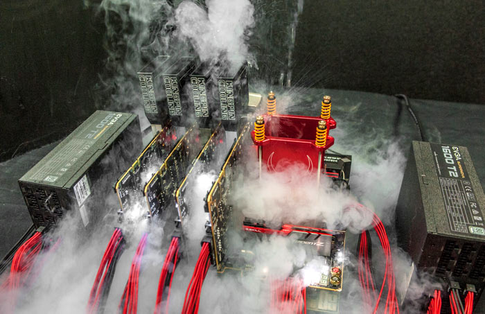 KingPin a der8auer už se pustili do mučení 18jádrového Core i9-7980XE