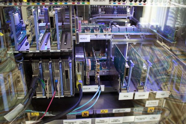 Krize probudila 40letý mainframe, New Jersey zoufale hledá programátory COBOLu