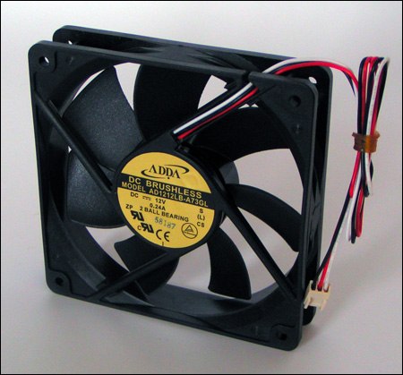 Lian Li PC-V1100B Plus: aluminiový high-end