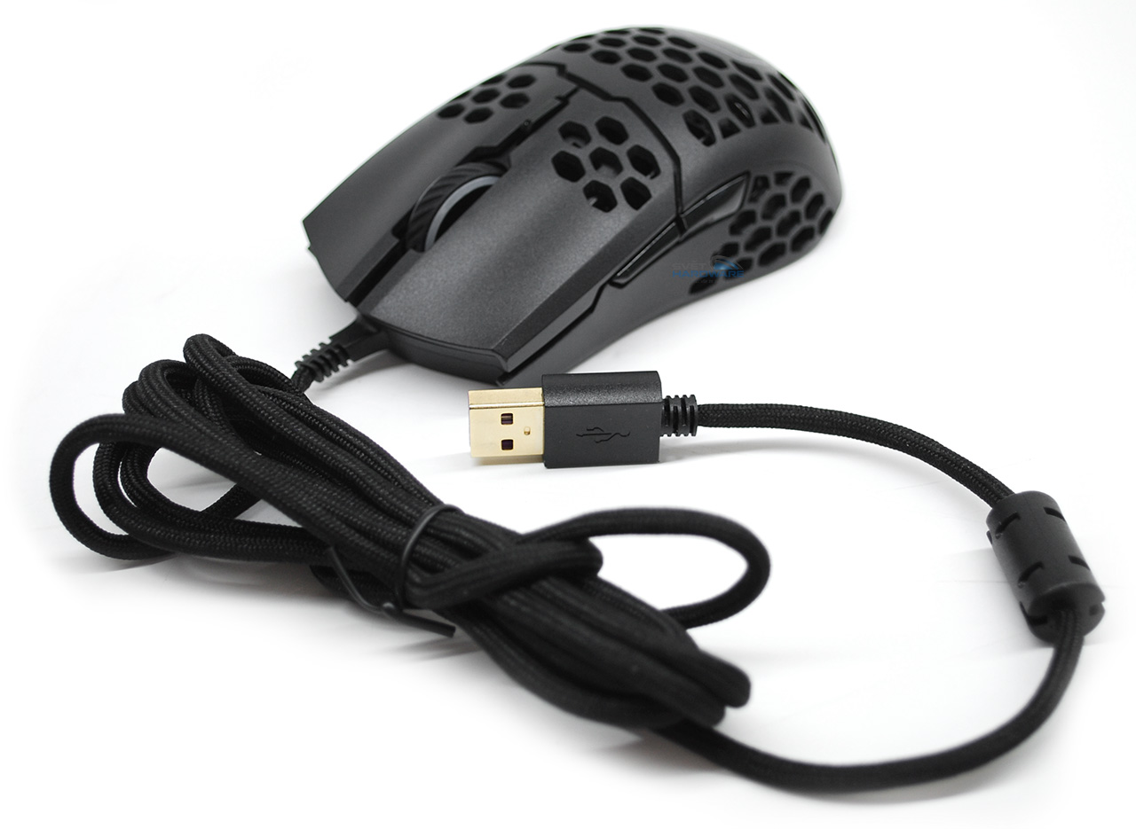 Cooler Master MM711: lehká herní myš jako řešeto