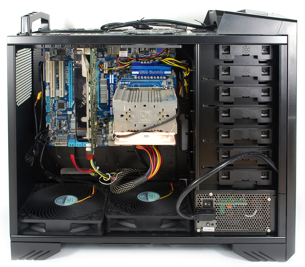 SilverStone Raven RV03: originál každým coulem