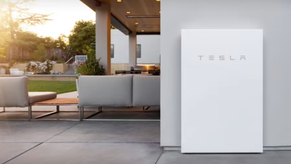 Majitelé Tesla Powerwallů budou stabilizovat kalifornskou síť, dostanou $2/kWh