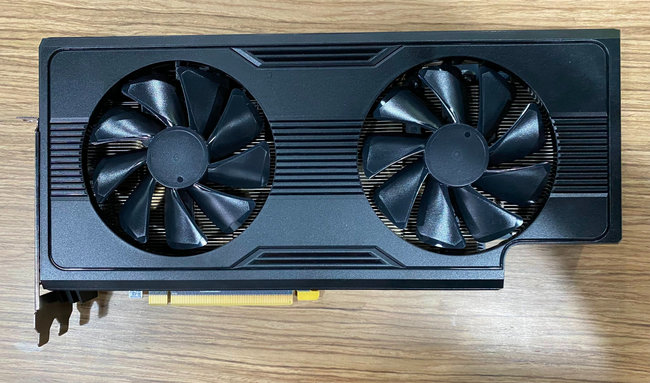 Sapphire Radeon RX 570 se dvěma GPU: záhadný těžební speciál