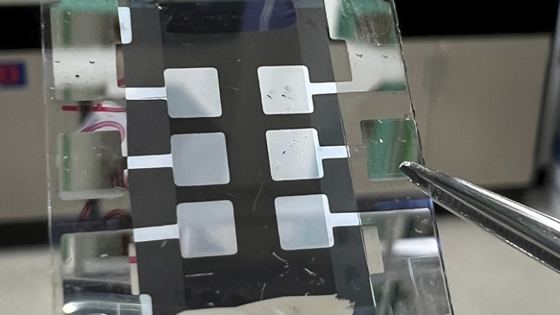 Invertované perovskity NREL přináší 24% účinnost a vyšší životnost