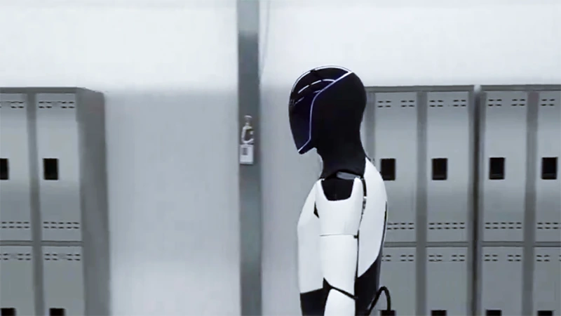 Robot Tesla Optimus by se mohl začít prodávat koncem roku 2025, tipuje Musk