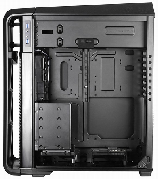 SilverStone Raven RV04: opět plná originality