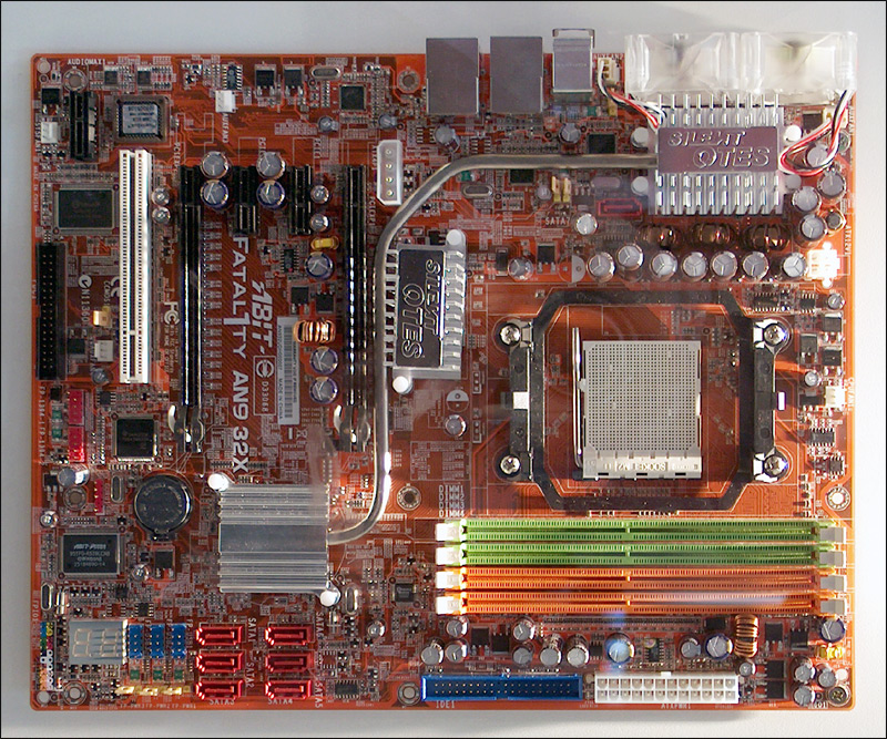 CeBIT 2006 skrze hledáček Světa hardware