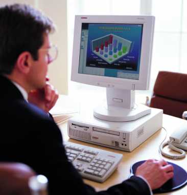 Compaq oznamuje nové modely osobních počítačů Deskpro a pracovních stanic