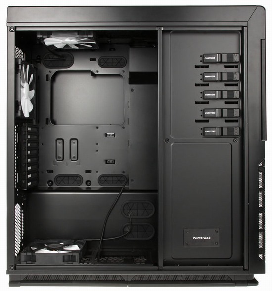 Phantek si připravil neotřelou velkou skříň Enthoo Primo