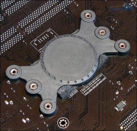 Asus a Cooler Master - tři chladiče soupeří