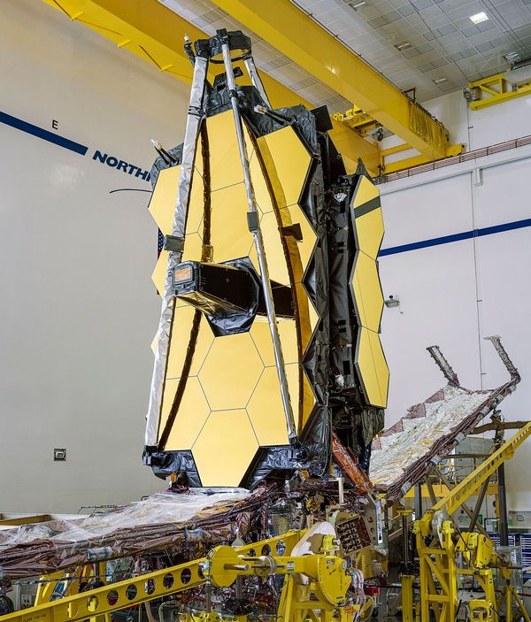 Inženýři spojili obě poloviny teleskopu Jamese Webba