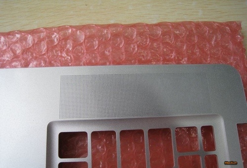 První fotografie šasi nových MacBooků, jež mají využít NVIDIA MCP79