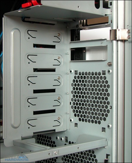 Thermaltake Mozart TX: počítačová almara