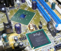 Shuttle XPC SB65G2 aneb další "mrňous" v černém