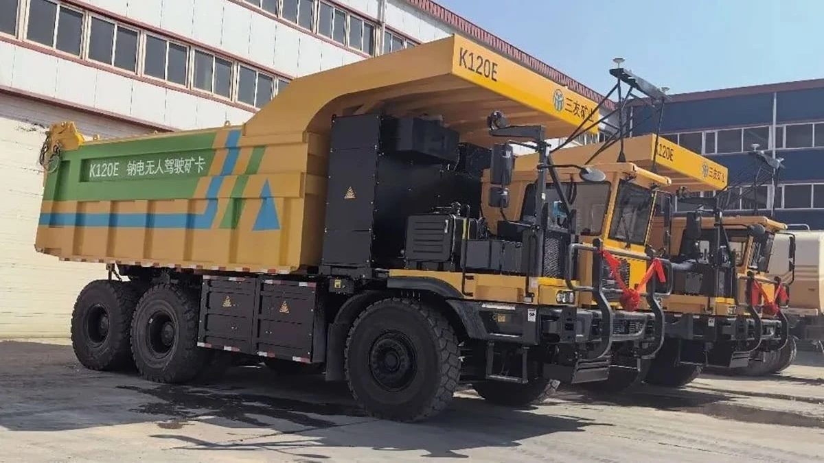 Elektrický truck do dolů dostal 676kWh sodíkový akumulátor Na-Ion