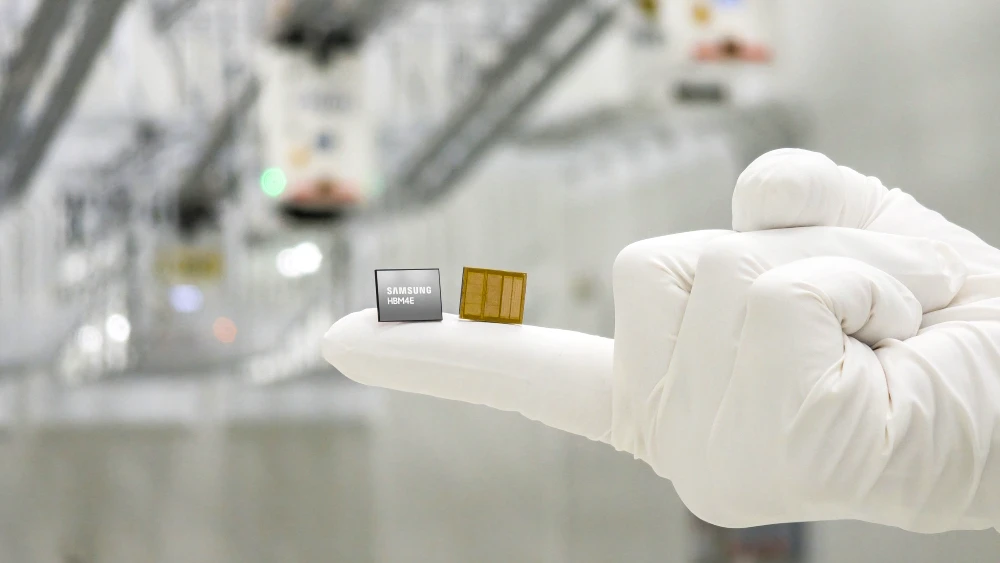 Samsung začal dodávat vzorky pamětí HBM4E s rychlostí 3,6 TB/s