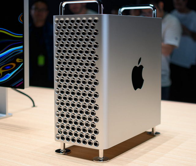 Skříň Dune Pro z Kickstarteru přináší eleganci ve stylu Mac Pro