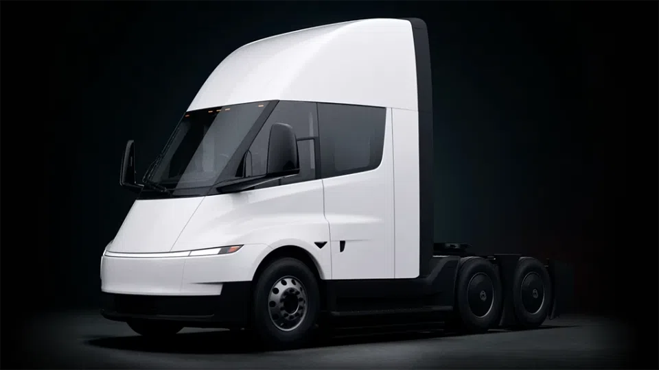 Tesla Semi Standard Range