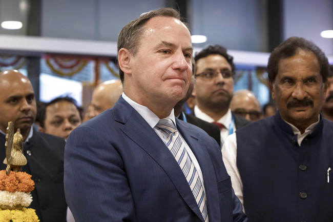 CEO Intelu Robert Swan rezignuje, kdo jej nahradí?