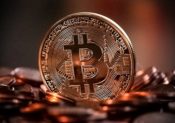 Bitcoin po dlouhé době překonal $10000