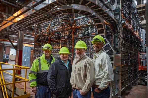 Elektrárna v New Yorku si přivydělává $50000 denně těžbou Bitcoinu