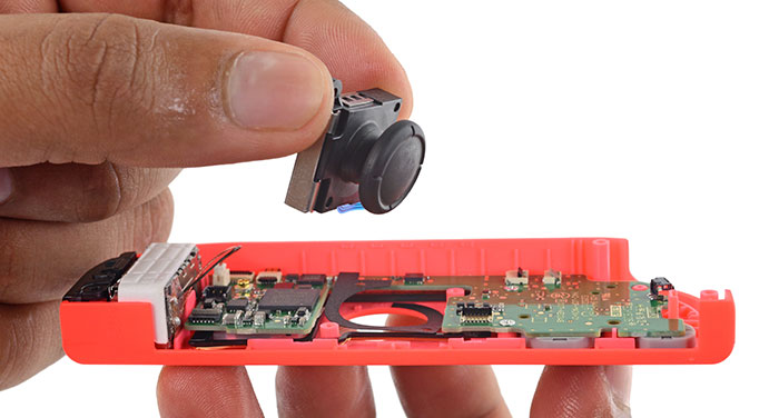 Nintendo kvůli driftujícímu ukazateli čelí v USA hromadné žalobě