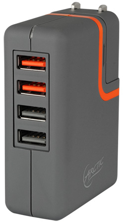 Čtyřportová USB nabíječka od Arcticu