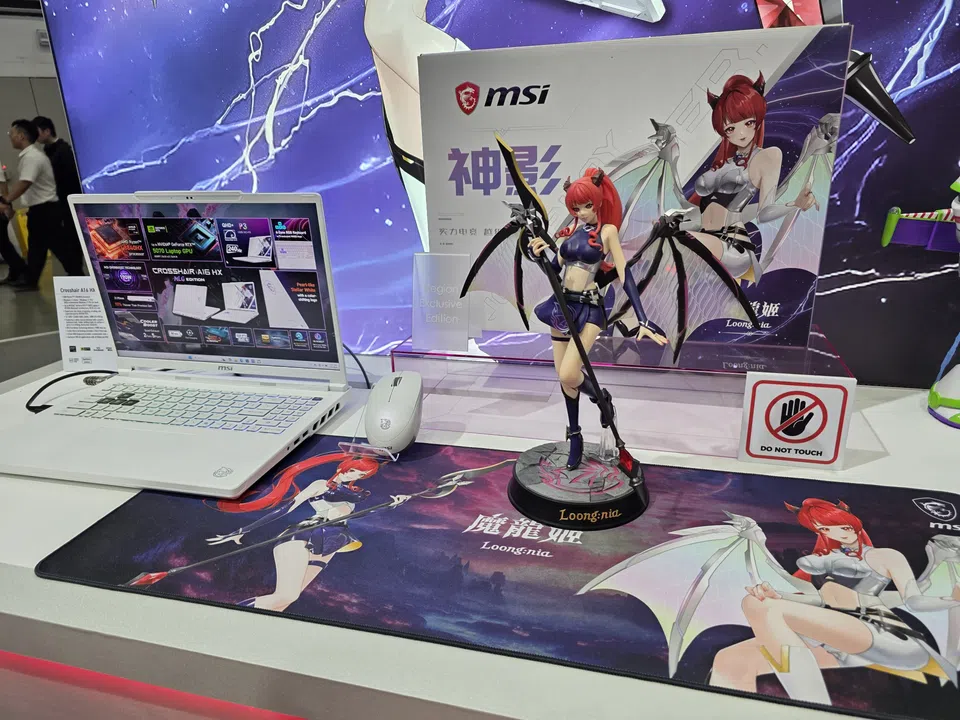 MSI Crosshair A16 HX