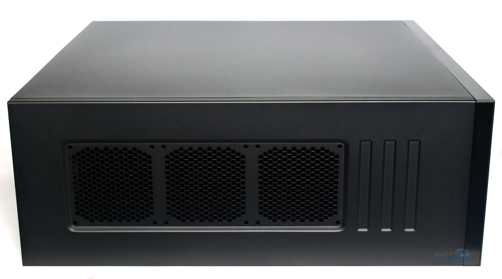 Corsair Obsidian 700D: černý elegán