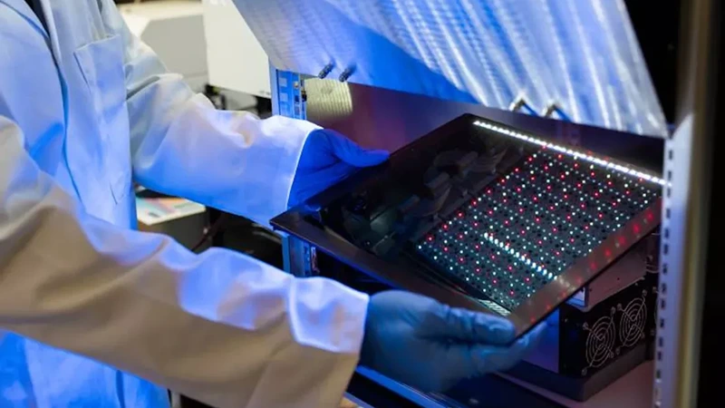 Britské perovskitové soláry do interiéru přináší 37,6% účinnost