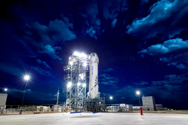 Přichází vesmírný turismus: Blue Origin bude dražit lístek pro suborbitální let