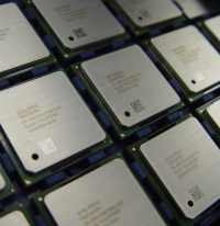 Oznámena cena, takt i dostupnost 2jaderných procesorů Intel Smithfield