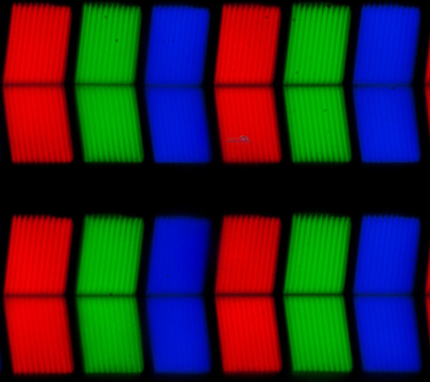 NEC P242W: sen webového grafika?