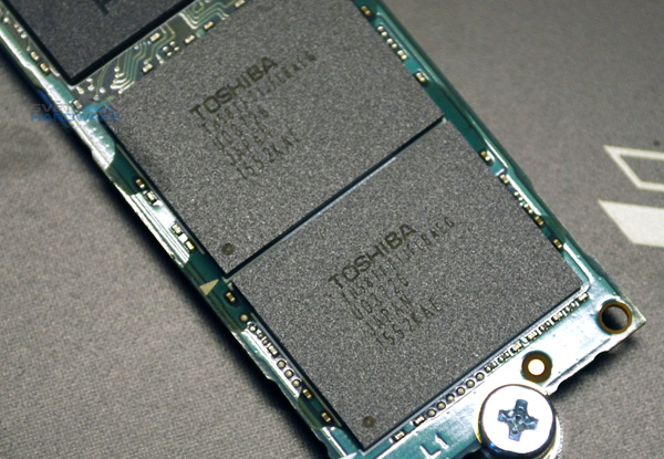 OCZ RD400: M.2, NVMe a především výkon