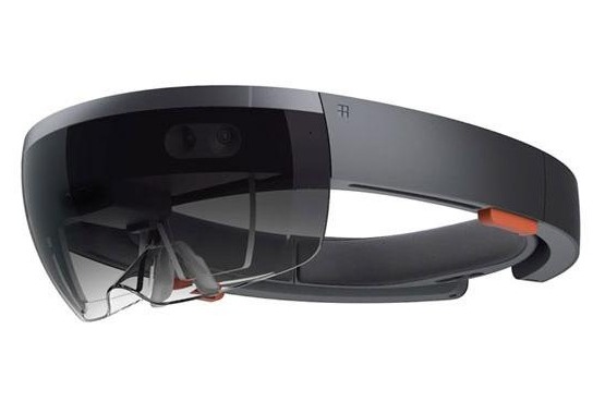 První HoloLens za 3000 USD přijde příští rok