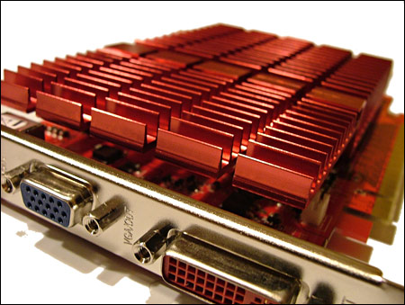 Test grafických karet z nižšího mainstreamu