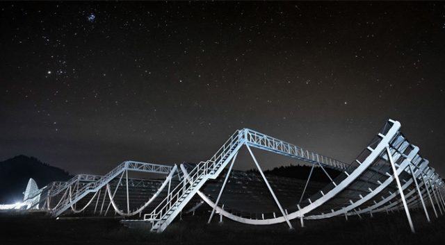 Z hloubi vesmíru přišlo dalších 8 opakovaných rychlých rádiových záblesků