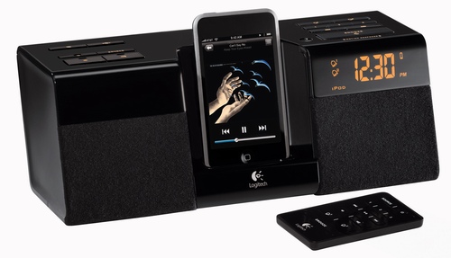 Logitech uvádí řadu produktů Pure-Fi pro iPod a iPhone