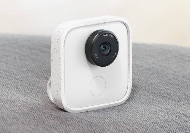 Google Clips: fotografy vytrénovaná AI kamera