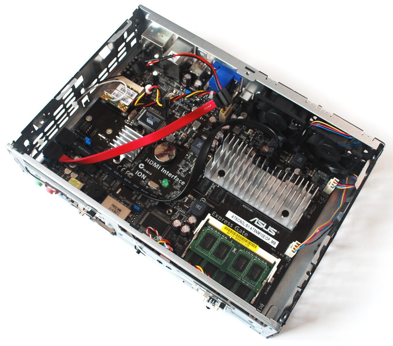 HAL3000 ION2: malý a moderní