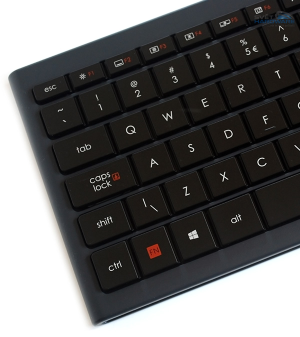 Logitech K830: klávesnice do obýváku