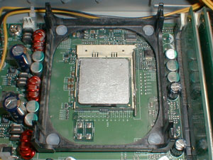 Duel chladičů pro Pentium 4: Arctic Cooling vs. Zalman