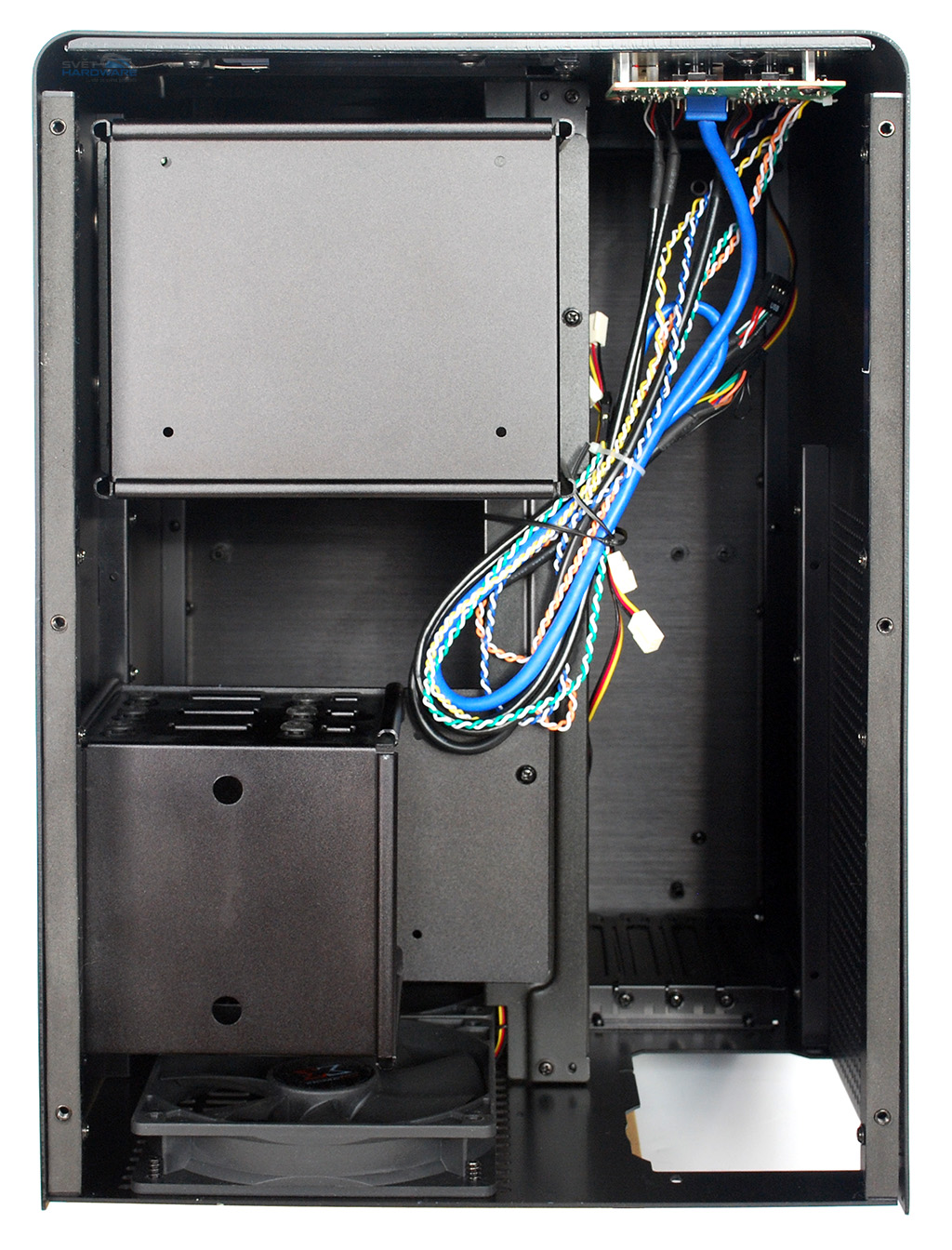 Xigmatek Gigas: herní sestava v hliníku