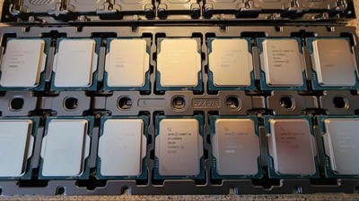 Core i9-12900KS + 70 litrů tekutého dusíku = 7,8 GHz na 8 jádrech