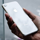 Foxconn vyšetřován kvůli prodeji iPhonů s vadnými díly, jež měly být zničeny