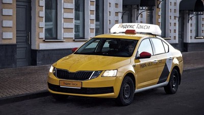 Hackeři se nabourali do aplikace Yandex Taxi, v Moskvě vytvářeli kolony