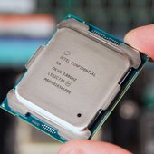 Intel Core i9-7980XE s 18 jádry otestován