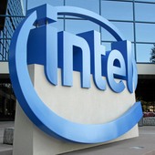 Intel utržil 13,5 miliard USD a pokračuje v bolestivé transformaci