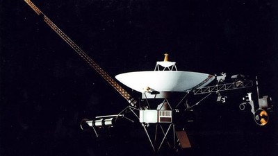 NASA vypíná přístroje Voyagerů ve snaze udržet sondy naživu