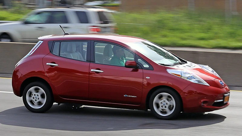 Průměrné nájezdy elektromobilů v ČR a Německu jsou cca 12 tisíc km ročně